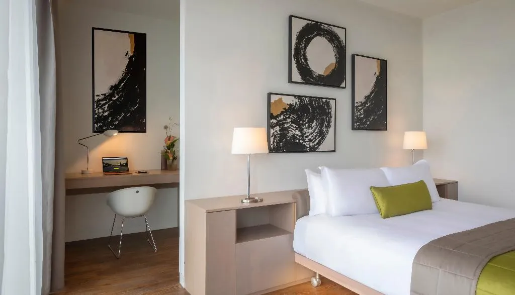 DOUBLE EXECUTIVE Room, The Gibson, Dublin