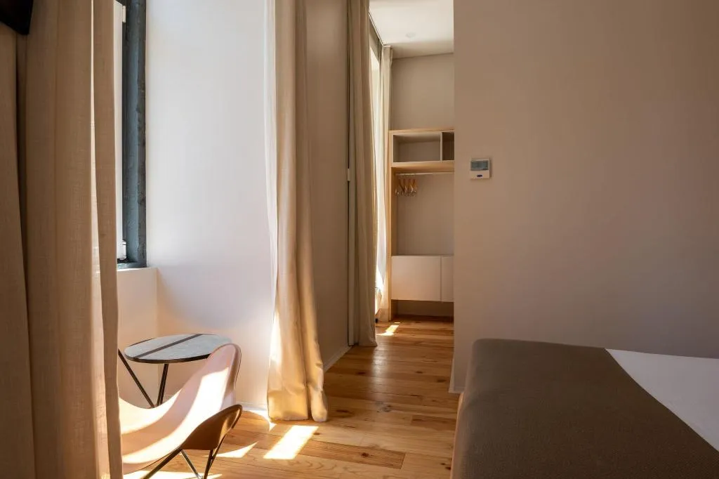 DOUBLE PREMIER QUEEN BED Room, Tempo FLH Hotels, Lisbon