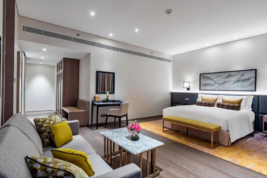 SUITE LUXURY Room, Taj Jumeirah Lakes Towers Dubai, Dubai