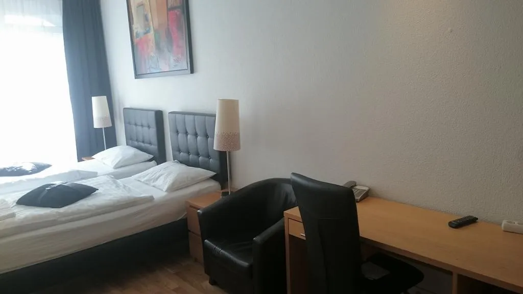 Room, 4th Floor, Reykjavik