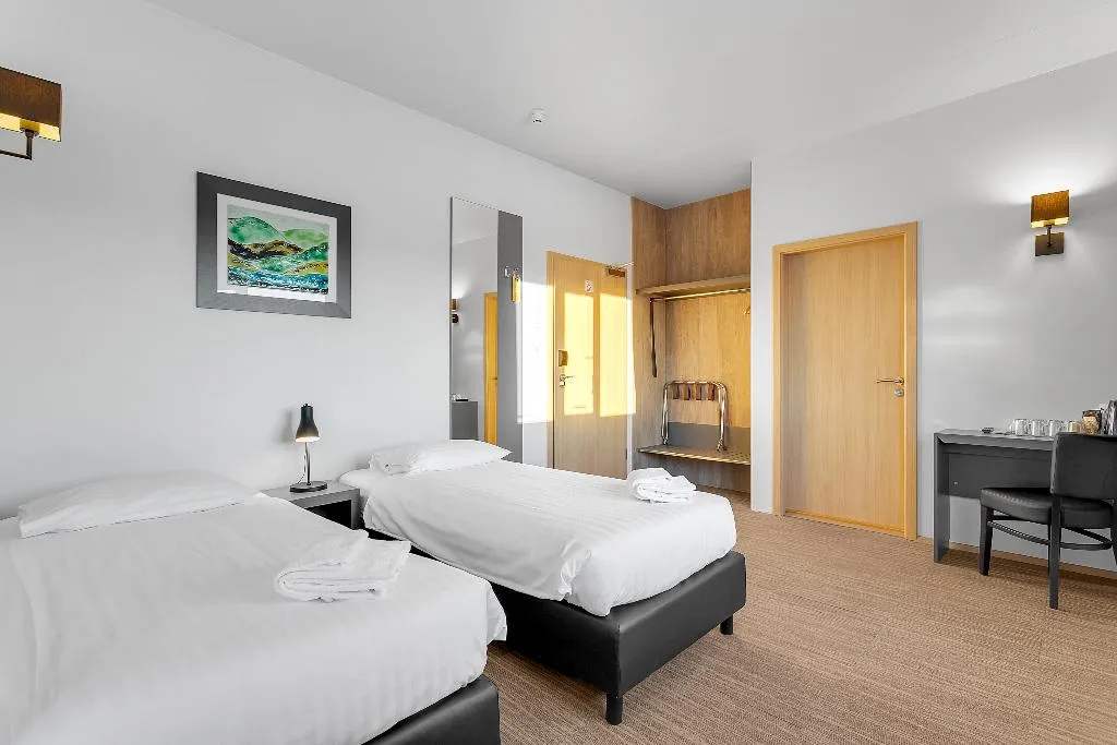 QUADRUPLE STANDARD Room, Hotel Vellir, Reykjavik
