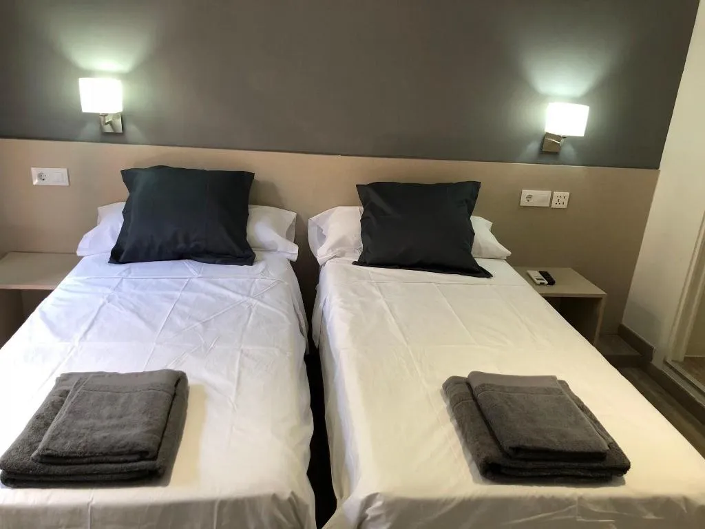 Room, Hostalin Madrid Atocha, Madrid