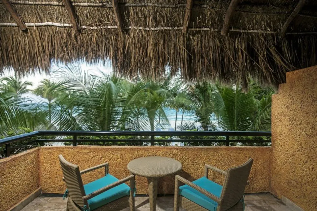 JUNIOR SUITE OCEAN FRONT Room, Iberostar Waves Tucan All Inclusive, Cancun Area