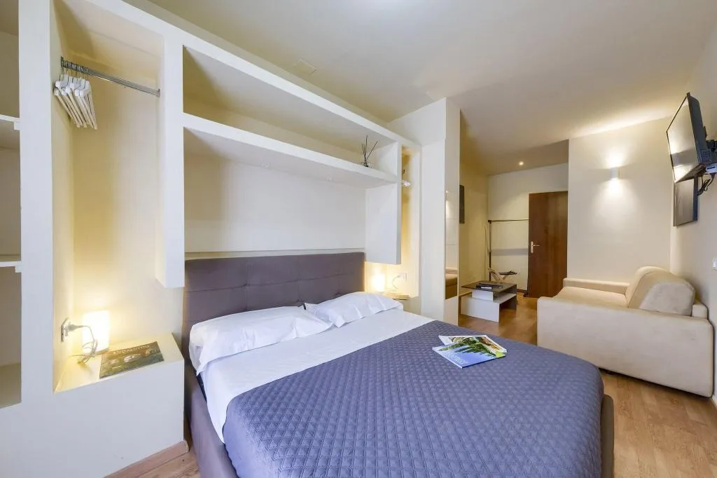 DOUBLE QUEEN SIZE BED Room, Home Boutique Santa Maria Novella, Florence
