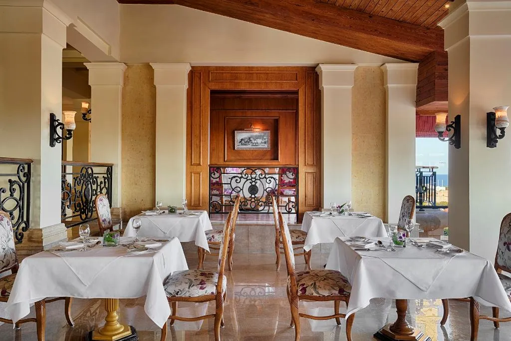 Restaurant, The Cascades Golf Resort Spa and Thalasso, Red Sea Riviera