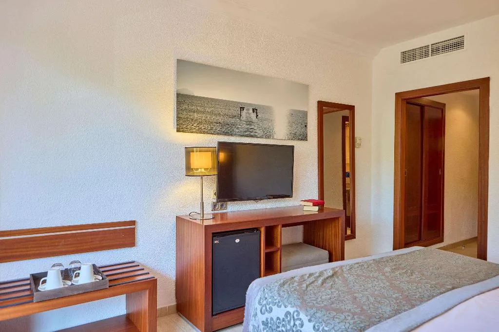 Room, Zafiro Rey Don Jaime, Majorca