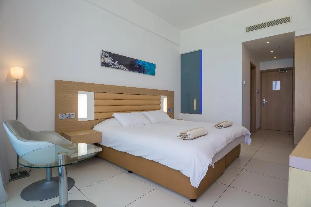 Double or Twin CLASSIC Room, Vrissaki Beach Hotel, Cyprus