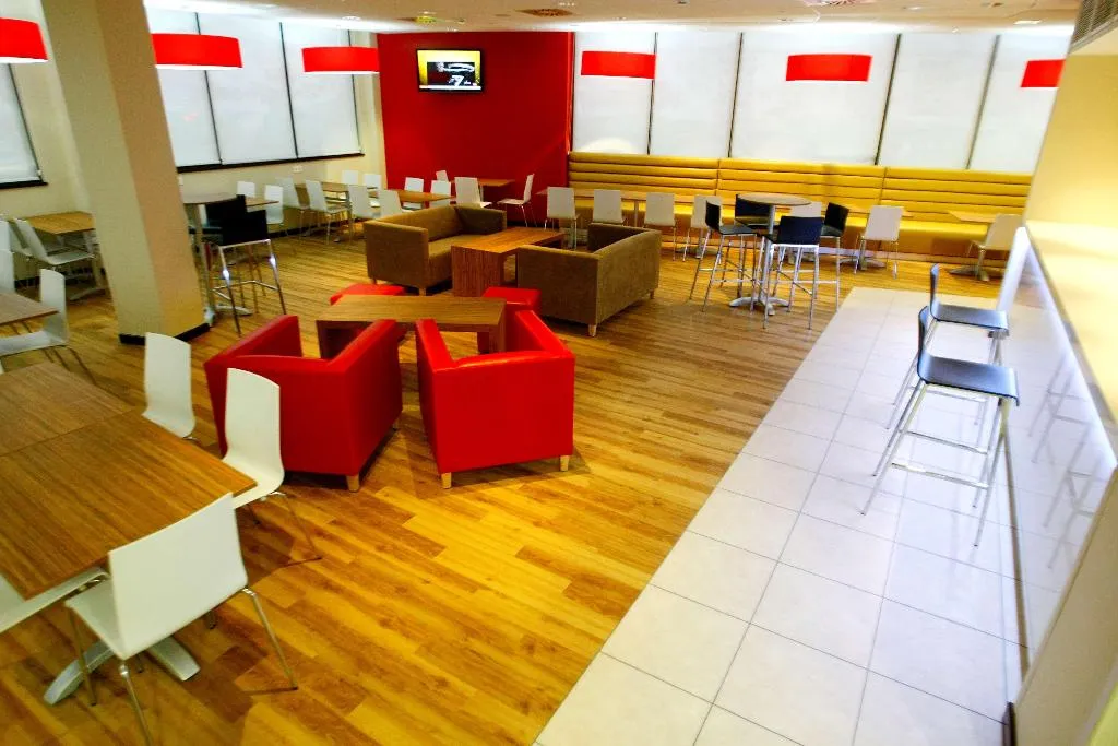 Restaurant, Travelodge Valencia Aeropuerto, Valencia