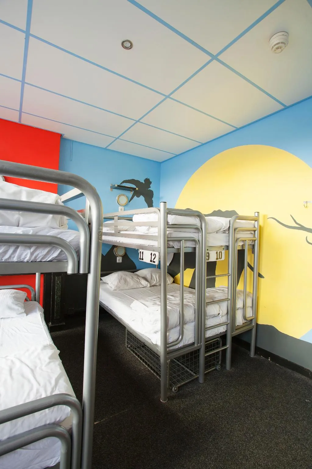 Bed in dormitory STANDARD Room, Flying Pigs Uptown Hostel Amsterdam, Amsterdam