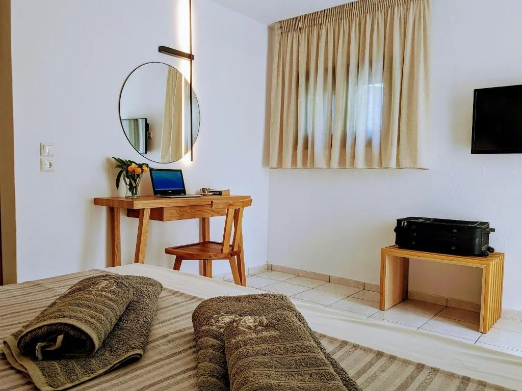 Room, Villa Karina - Near Achladies Beach, Skiathos