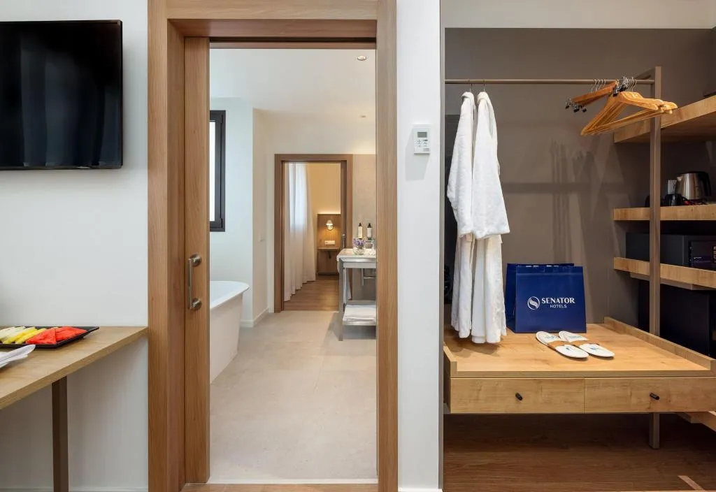 JUNIOR SUITE QUEEN SIZE BED Room, Virgen de los Reyes, Seville