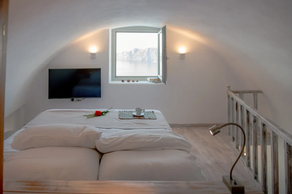 JUNIOR SUITE STANDARD Room, La Perla Villas and Suites, Santorini