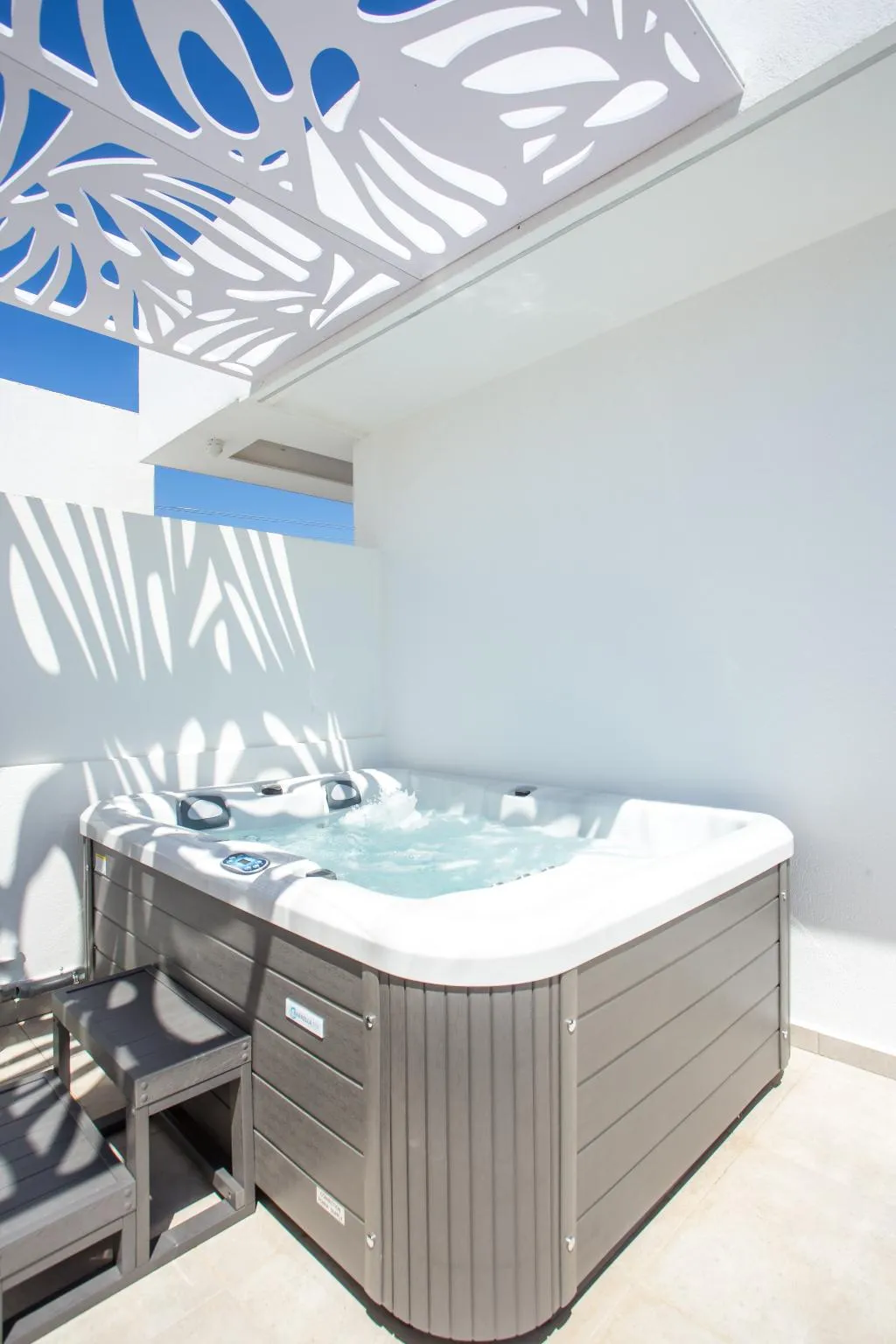 SUITE DELUXE WITH JACUZZI Room, Hollywood Inn, Rhodes