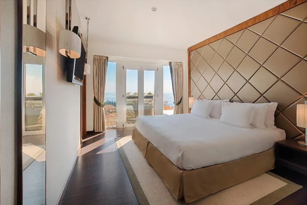 JUNIOR SUITE WITH TERRACE Room, NH Collection Taormina, Taormina