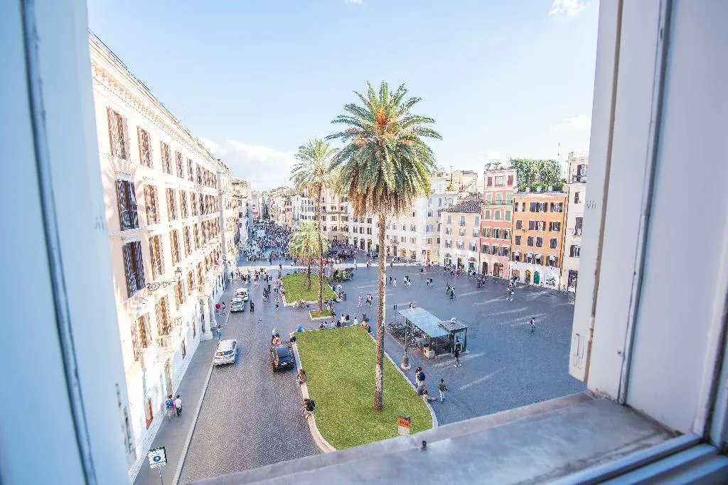APARTMENT CAPACITY 9 Room, Piazza Di Spagna 9, Rome