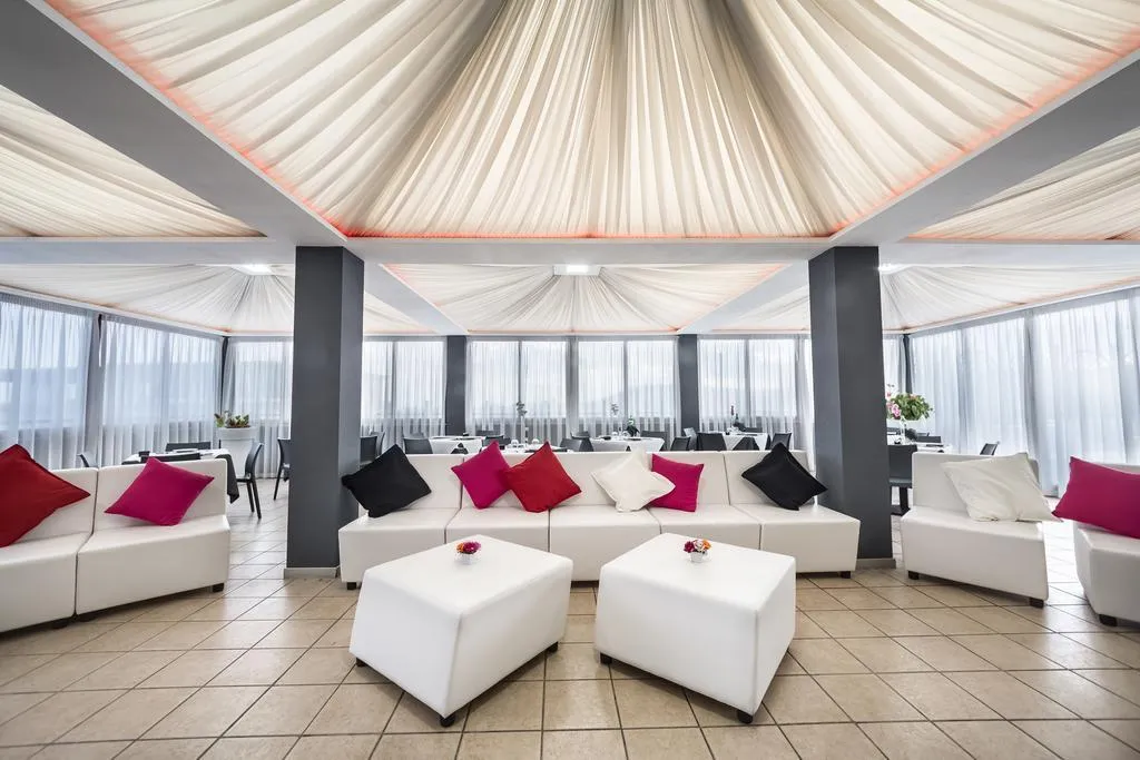 General view, Kleopatra Design Hotel, Naples