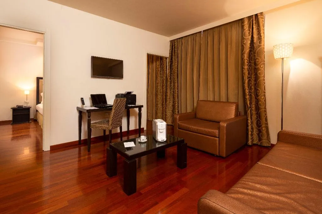 SUITE TWO DOUBLE BEDS ONE BEDROOM  Room, Crowne Plaza Venice East Quarto D'altino, Venice