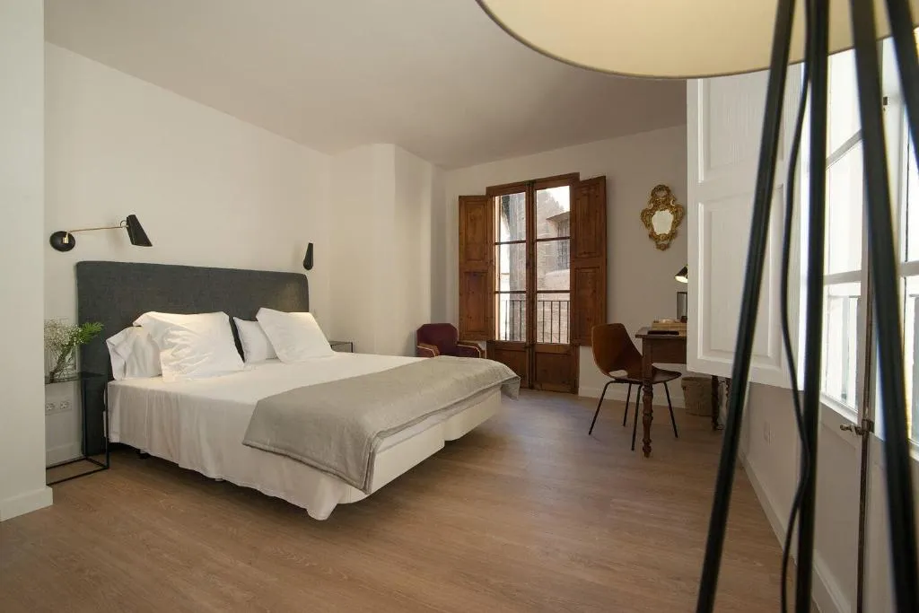 Room, Canavall, Majorca