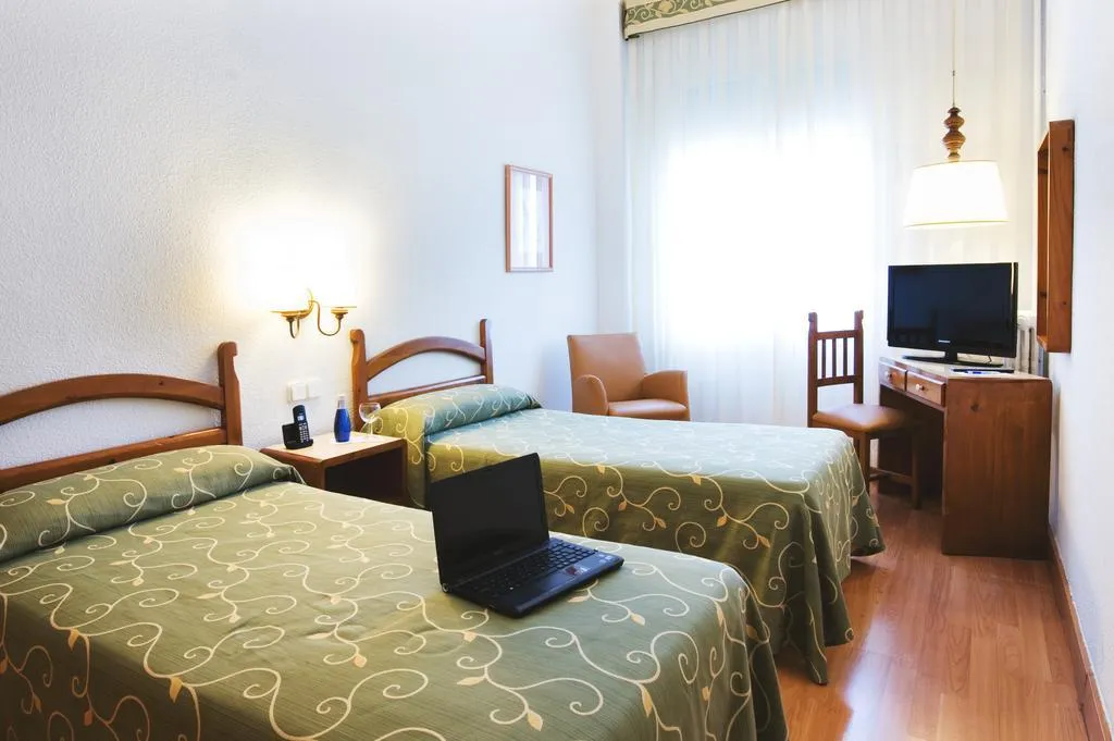 Room, Hotel Miramar Badalona, Barcelona