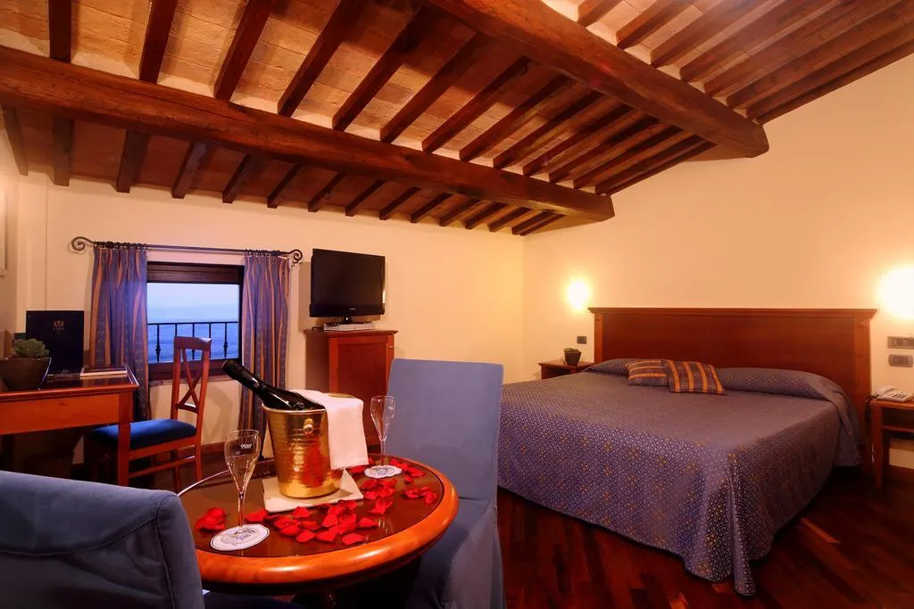 TRIPLE DELUXE Room, Relais & Spa La Corte Di Bettona, Perugia
