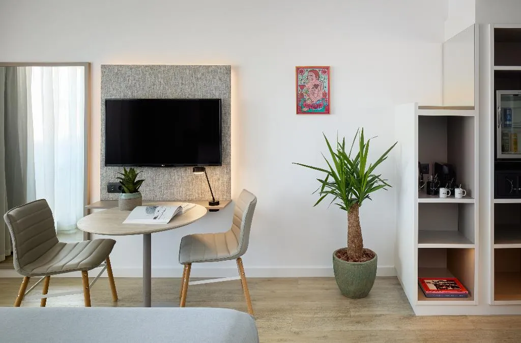 STUDIO CITY VIEW Room, INNSiDE by Meliá Barcelona Apolo, Barcelona