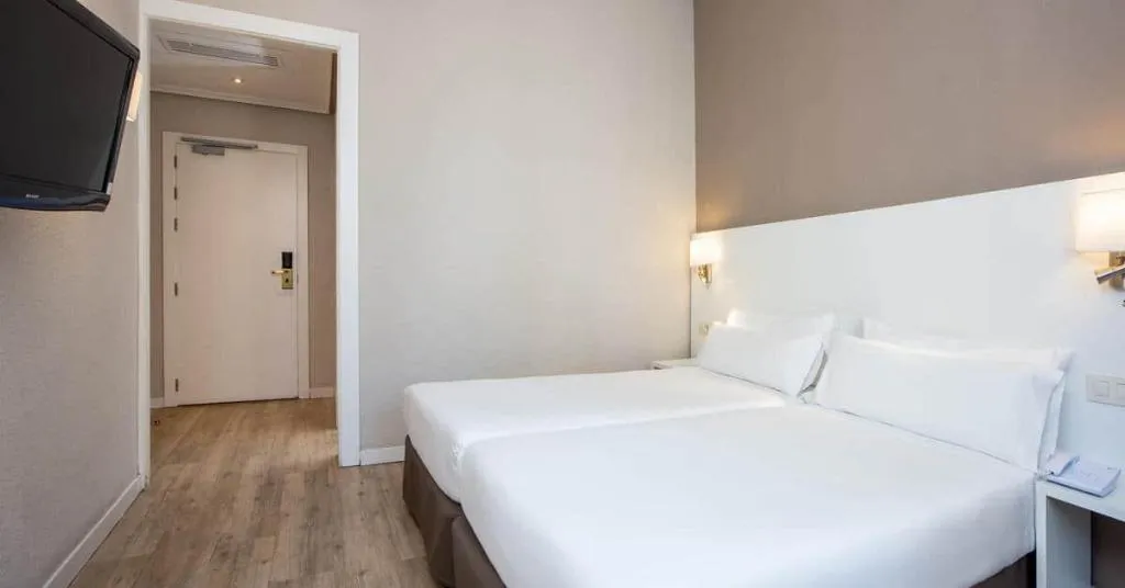 Room, Zel Madrid, Madrid