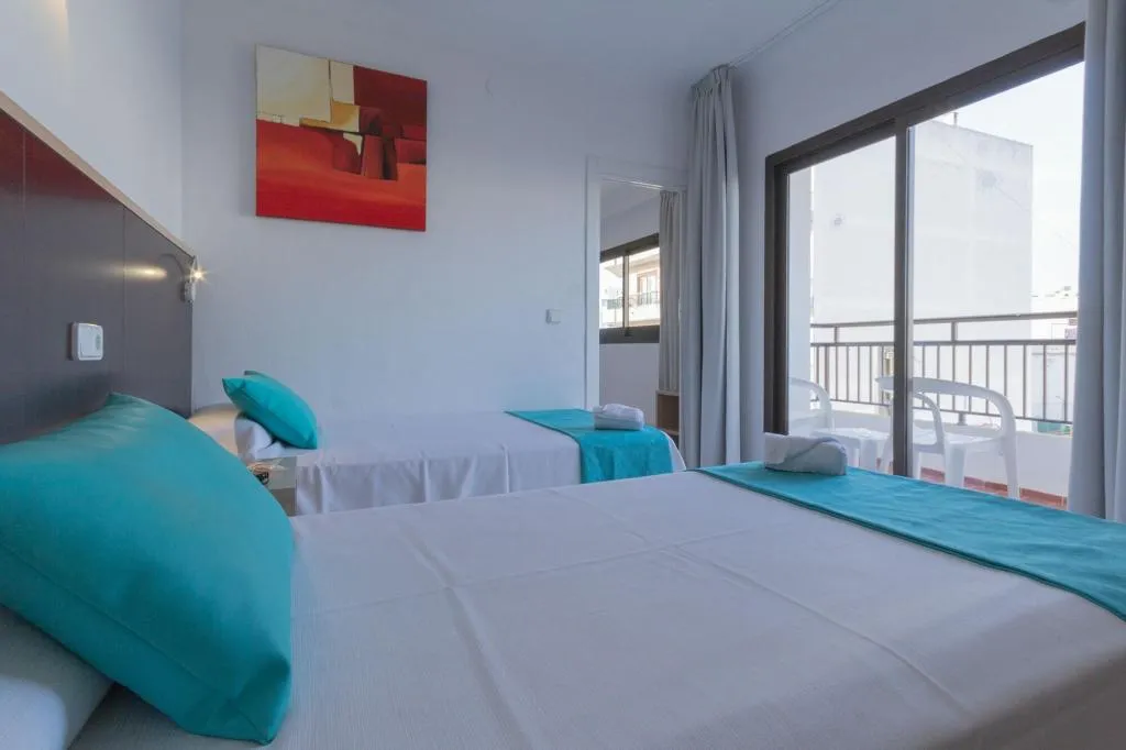 Room, Orosol, Ibiza