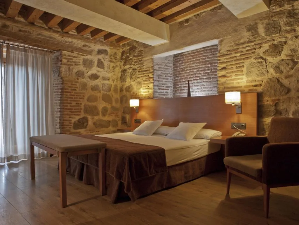 DOUBLE WITH VIEWS Room, Las Leyendas, Madrid