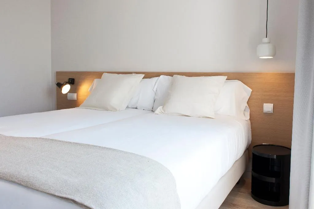 STUDIO DELUXE Room, MH Apartments Central Madrid, Madrid