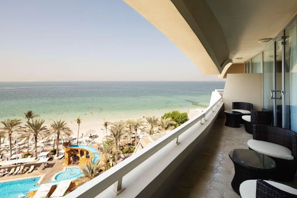 Double or Twin DELUXE SEA VIEW Room, Occidental Sharjah Grand, Dubai