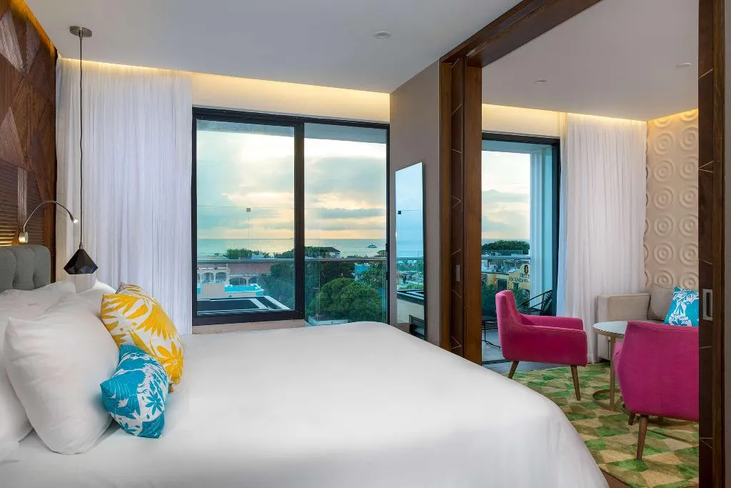SUITE PARTIAL OCEAN VIEW ONE BEDROOM Room, The Fives Downtown Hotel, Curio by Hilton, Playa Del Carmen
