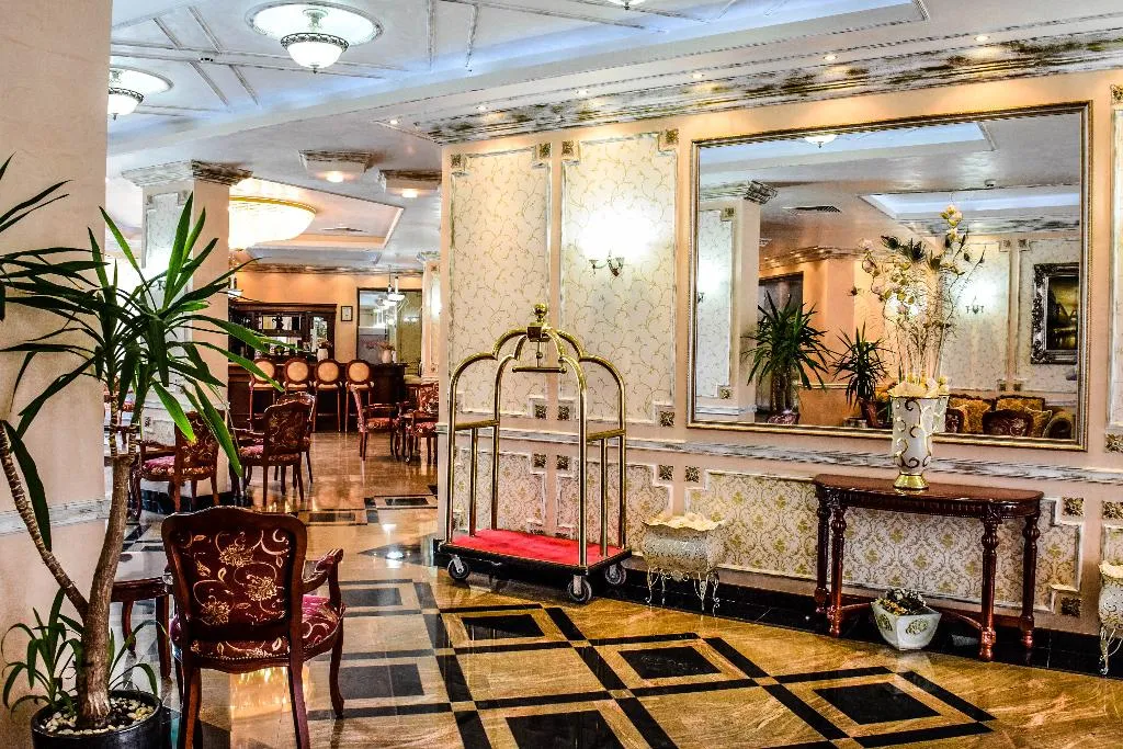 Lobby, Karolina, Bourgas
