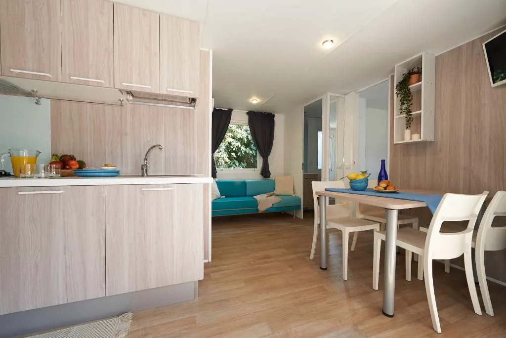 MOBILE HOME CAPACITY 5 Room, Baia Domizia Camping Village, Naples
