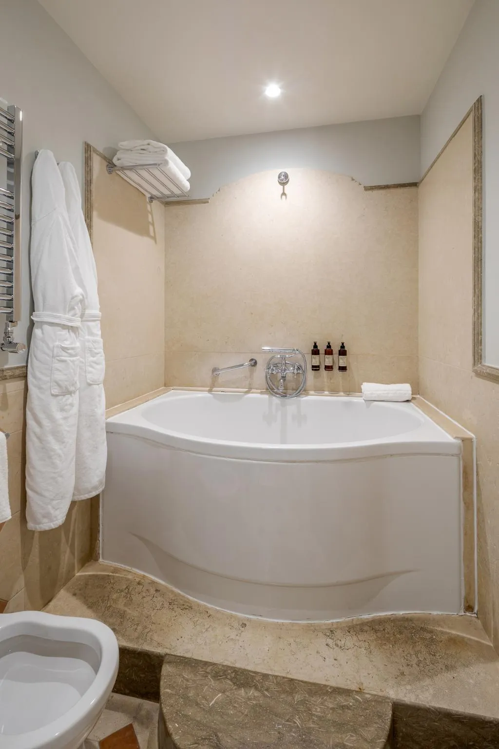 SUITE GARDEN VIEW CAPACITY 2 Room, Donna Camilla Savelli - VRetreats, Rome