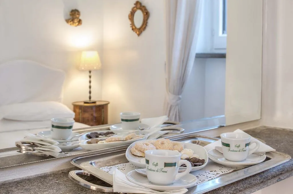 Room, Hotel Fontana, Rome