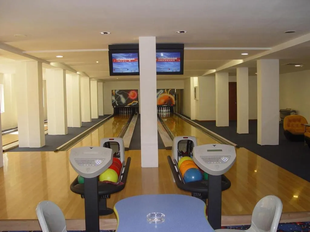 Sports and Entertainment, Hotel Globus - Half Board, Bourgas