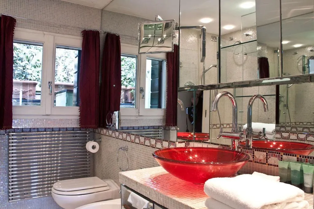 APARTMENT ONE BEDROOM ONE BATHROOM Room, Ca Maria Adele, Venice