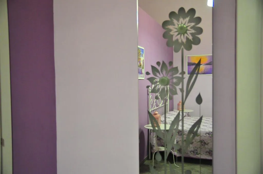 Room, B&B In giro per Napoli, Naples