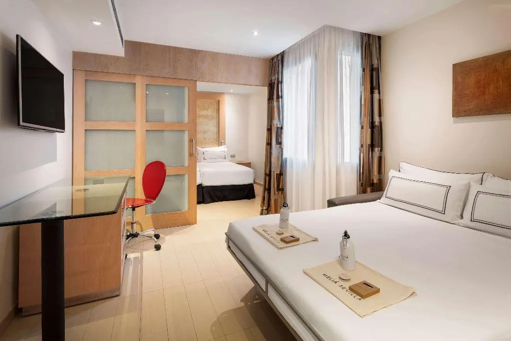 FAMILY ROOM STANDARD Room, Melia Sevilla, Seville