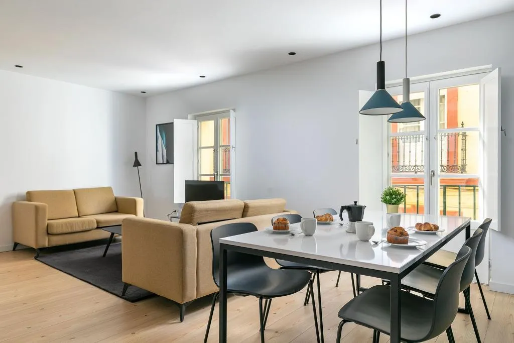 APARTMENT CAPACITY 7 THREE BEDROOMS Room, Holiday Rentals Los Salados, Seville