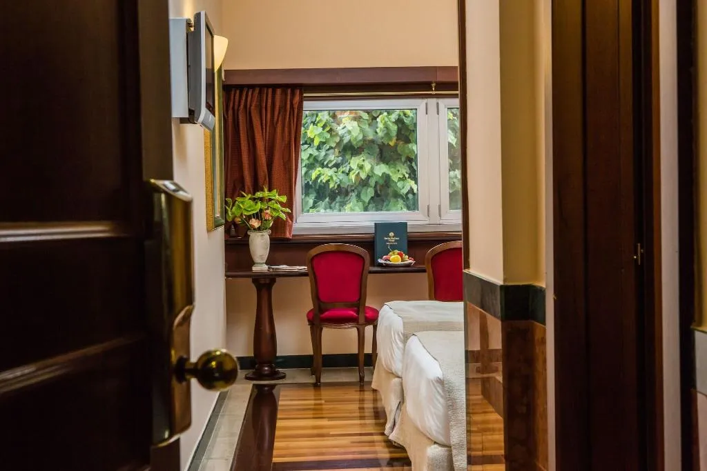 TWIN STANDARD Room, Santa Barbara, Milan