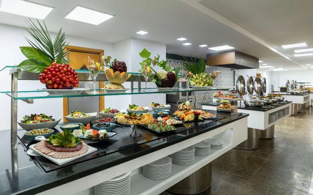 Restaurant, Golden Tulip El Mechtel, Tunisia