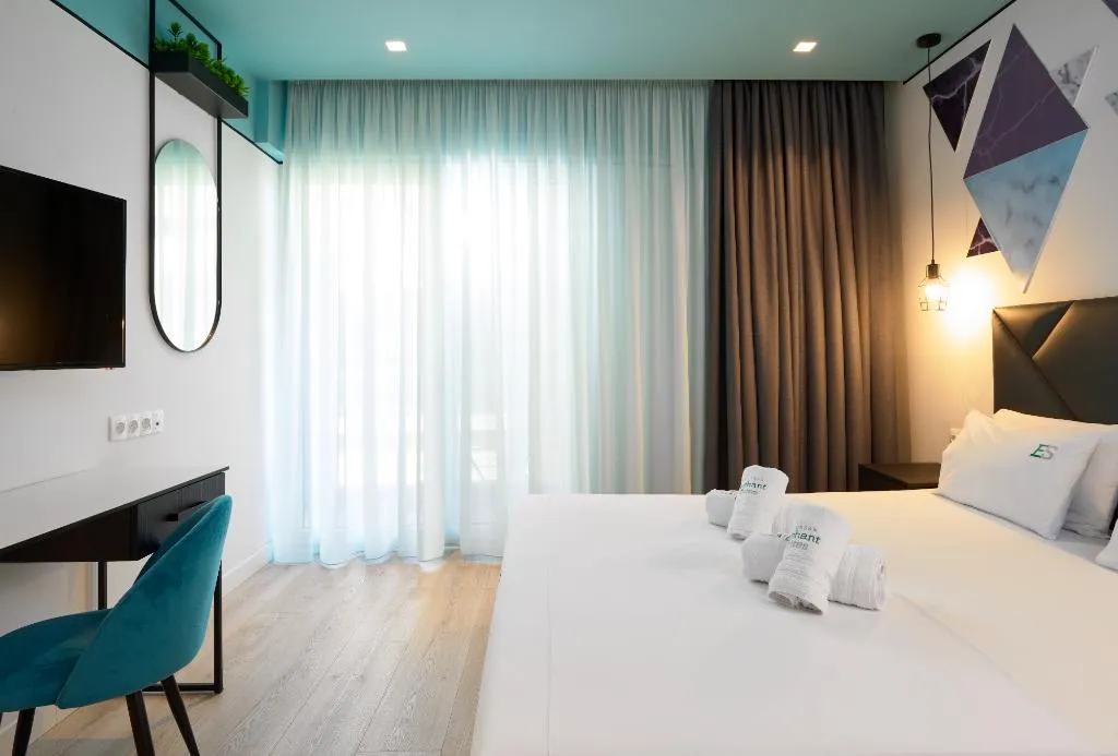 DOUBLE WITH BALCONY Room, Urban Elephant Suites, Halkidiki