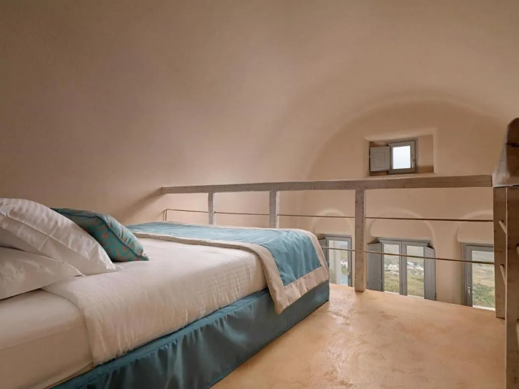 SUITE KING SIZE BED Room, Dome Resort Santorin, Santorini