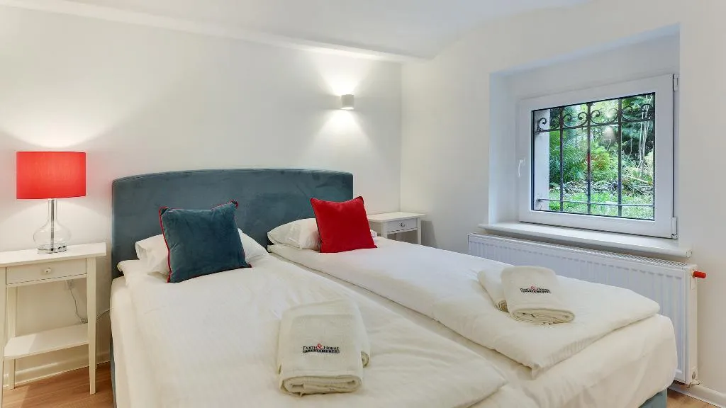APARTMENT CAPACITY 7 TWO BEDROOMS Room, Dom & House - Apartments Quattro Premium, Gdansk