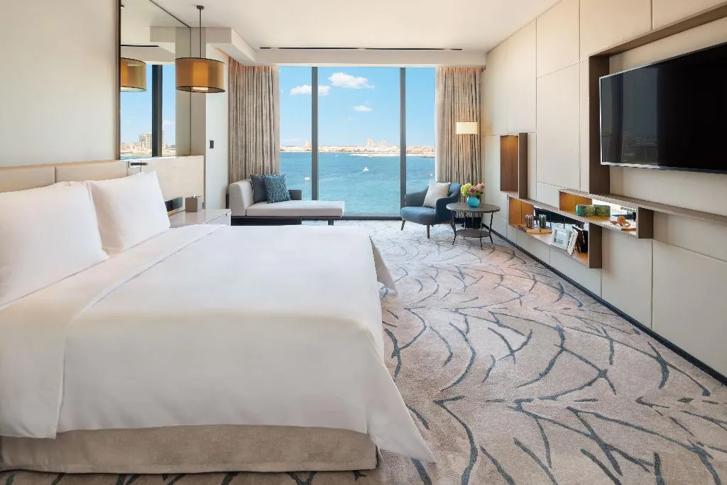 SUITE Presidential Room, Address Beach Resort, Dubai
