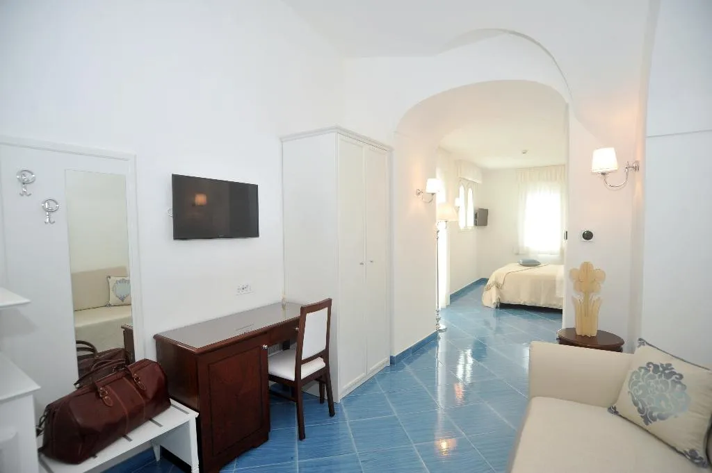 SUITE SUPERIOR SEA VIEW Room, Core Amalfitano City Suites, Naples