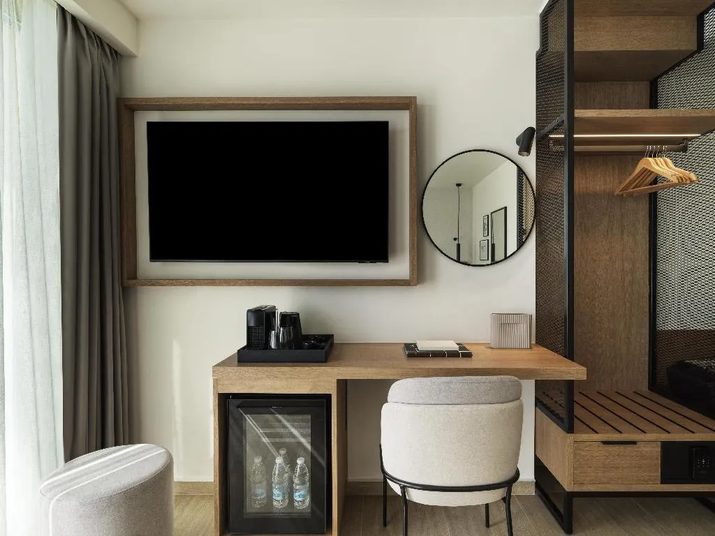 DOUBLE SEA VIEW KING BED Room, Hilton Garden Inn Chania City, Crete