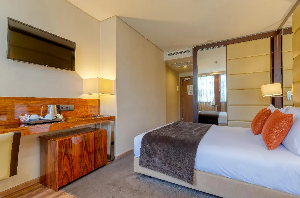 DOUBLE SUPERIOR Room, Turim Av Liberdade Hotel, Lisbon