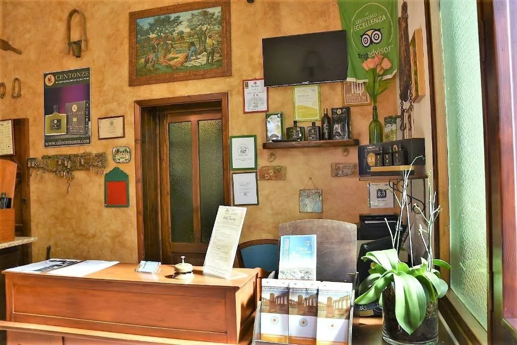 Lobby, Case di Latomie, Palermo